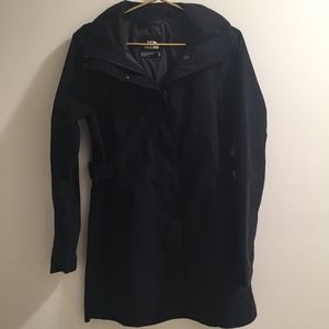 THE NORTH FACE TRENCH W/HOOD AND SIDE POCKETS